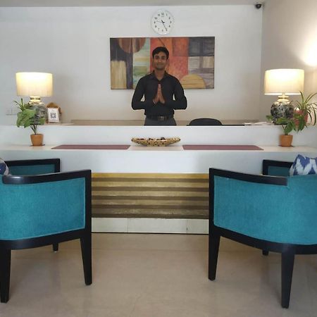 Inde Hotel Vista Woods Huda City Centre, غورغاون المظهر الخارجي الصورة