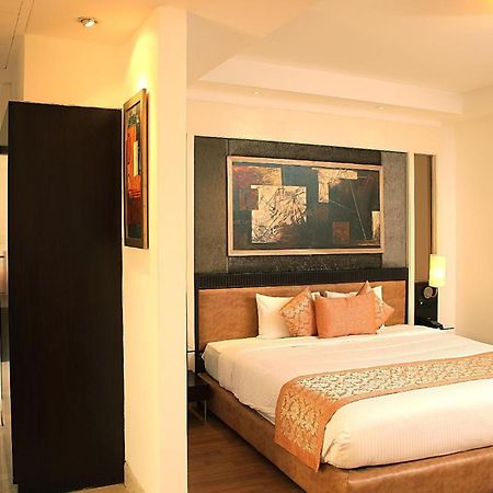 Inde Hotel Vista Woods Huda City Centre, غورغاون المظهر الخارجي الصورة