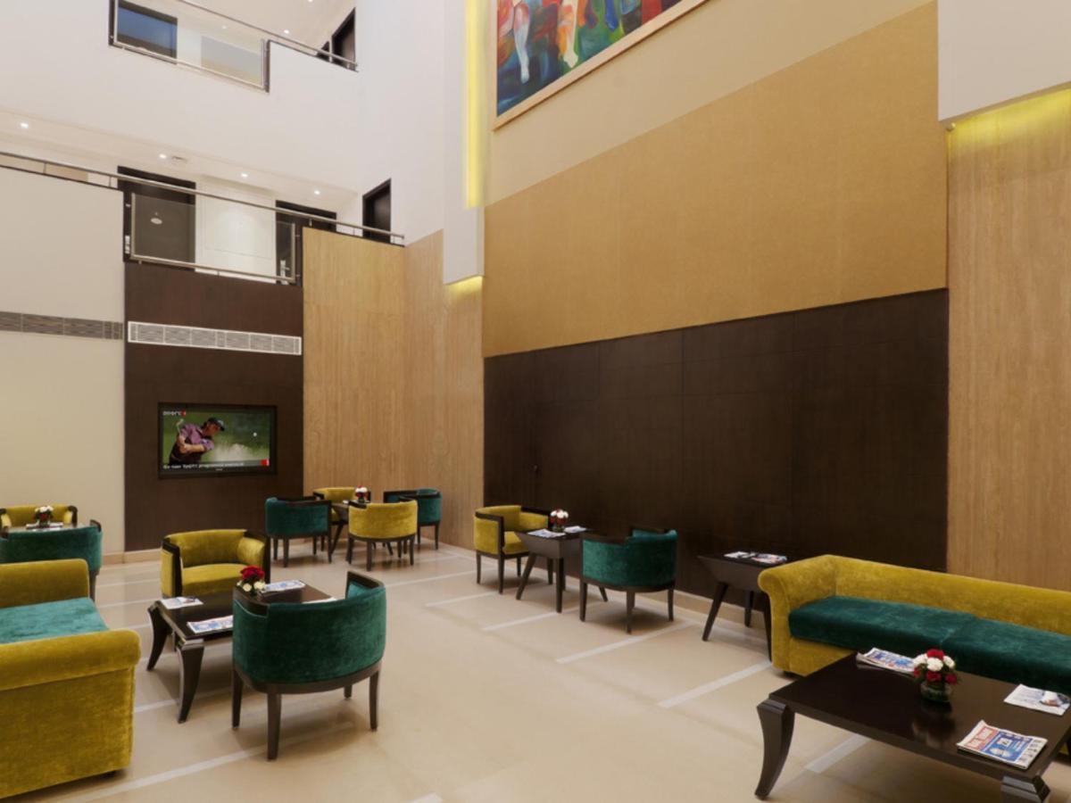 Inde Hotel Vista Woods Huda City Centre, غورغاون المظهر الخارجي الصورة