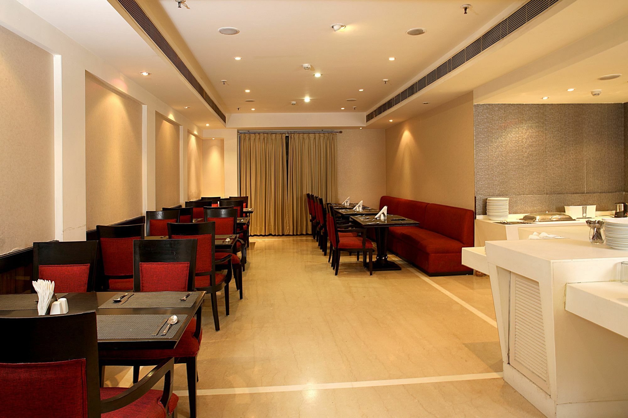 Inde Hotel Vista Woods Huda City Centre, غورغاون المظهر الخارجي الصورة
